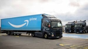 Amazon invests in the UK’s largest e-HGV fleet, expands rail deliveries