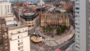 Bank of England’s plans for Leeds hub stall as only 156 staff show relocation interest