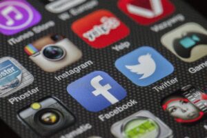 Measuring ROI in Social Media Marketing: Beyond Likes and Shares