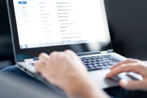 5 Tips to Turn First-Time Customers Into Regulars with Post-Service Follow-Ups