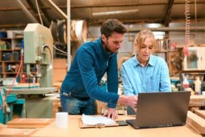Top Features to Look for in Modern Shift Management Software for 24/7 Workplaces