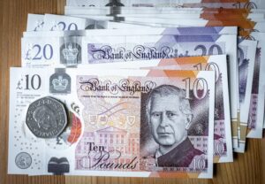 Pound heads for worst month since September 2023 as dollar strengthens