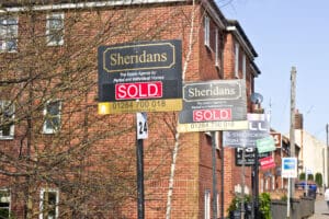 7 Costly Mistakes Melbourne Homeowners Avoid by Hiring Building Solicitors