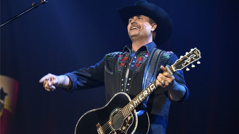 Country artist shares why he’s throwing his star power into race to replace top Republican
