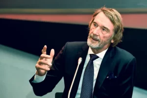 Ineos halts hiring as Jim Ratcliffe moves to cut €11bn debt load