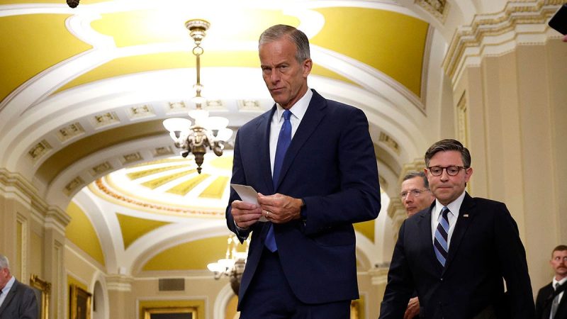 Senate leaves Washington as government shutdown nears 3rd week, military pay at risk