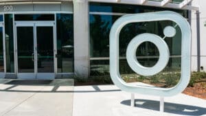 Instagram orders staff back to the office full-time as Mosseri pushes for ‘creative and collaborative’ culture Instagram orders staff back to the office full-time as Mosseri pushes for ‘creative and collaborative’ culture