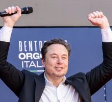 Elon Musk floats Ryanair takeover amid public spat with Michael O’Leary