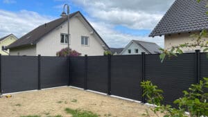 How to Select Fence Posts That Stand Up to Weather and Wear