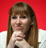 Gilt yields jump as pressure mounts on Starmer amid leadership speculation