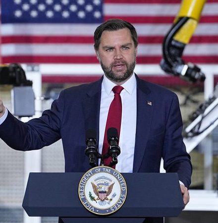 Vance says America ‘cannot give power back to congressional Democrats’ following their behavior at SOTU