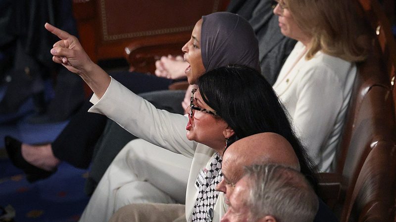 Trump blasts Omar, Tlaib as ‘lunatics,’ says ‘send them back’ after SOTU protests Trump blasts Omar, Tlaib as ‘lunatics,’ says ‘send them back’ after SOTU protests