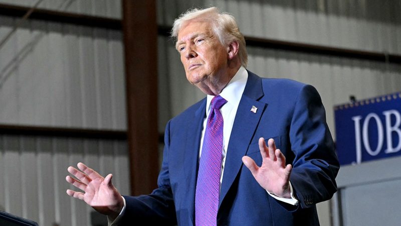 Trump announces 10% global tariff, criticizes Supreme Court justices Trump announces 10% global tariff, criticizes Supreme Court justices