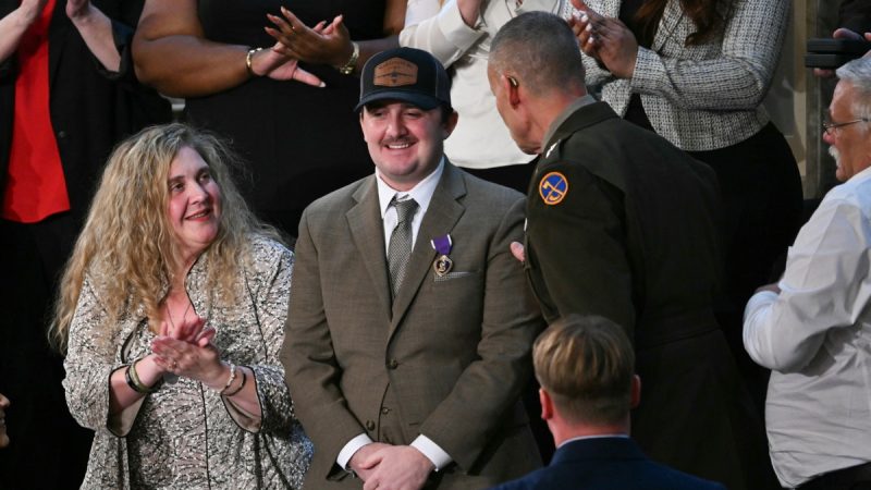 Trump awards Purple Hearts to National Guard members ambushed in Washington, DC: ‘We love you all’ Trump awards Purple Hearts to National Guard members ambushed in Washington, DC: ‘We love you all’