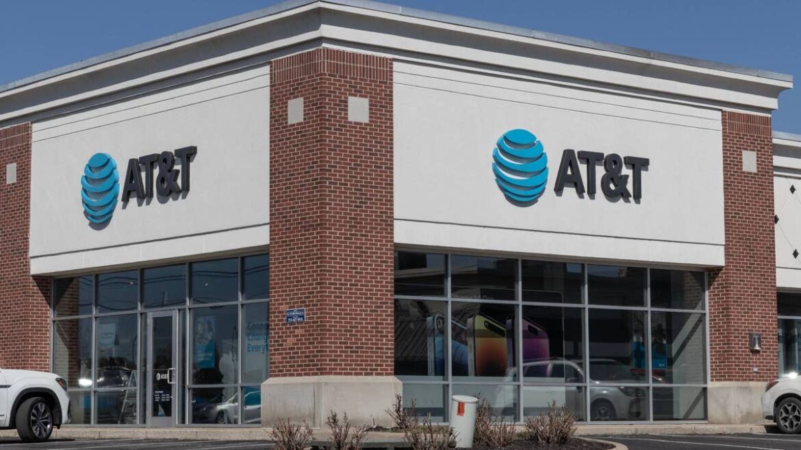 AT&T launches free healthcare perk for customers